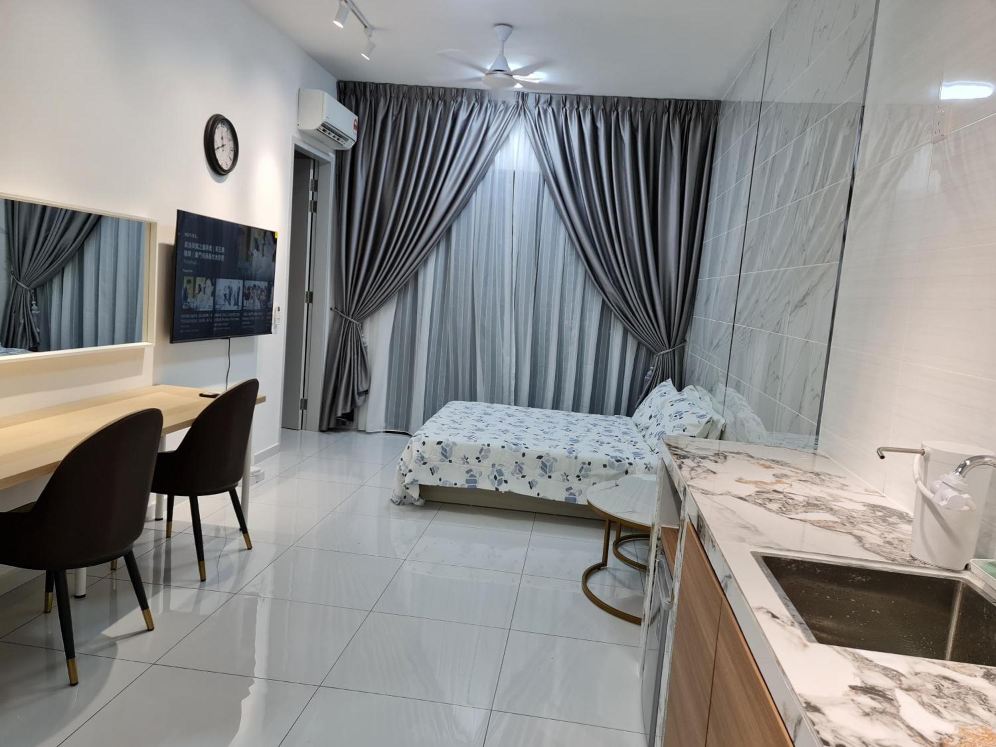 Pangsapuri Sky Trees Serviced Bukit Indah Johor *